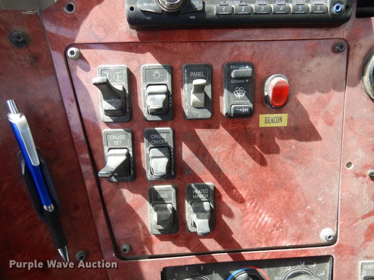 image for item KU9947 2003 International 5500i  ready mix truck