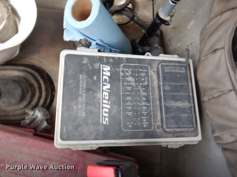 image for item KU9947 2003 International 5500i  ready mix truck