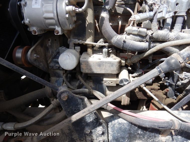 image for item KU9947 2003 International 5500i  ready mix truck