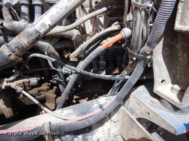 image for item KU9947 2003 International 5500i  ready mix truck