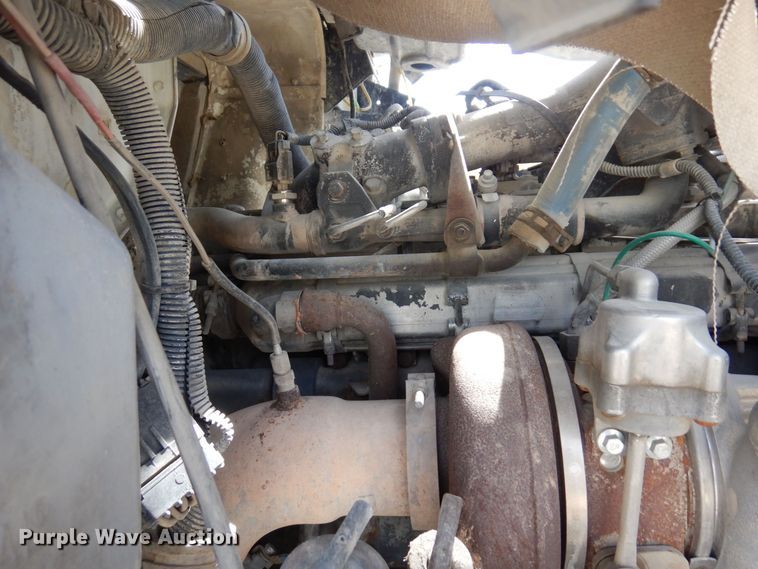 image for item KU9947 2003 International 5500i  ready mix truck