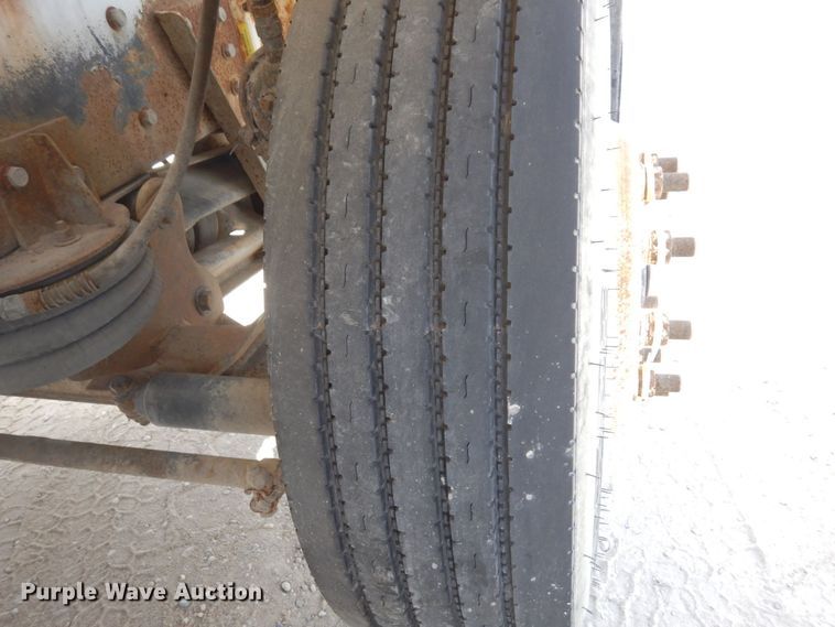 image for item KU9947 2003 International 5500i  ready mix truck