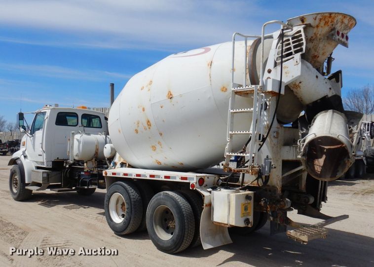 image for item KU9948 2004 Sterling LT9500  ready mix truck
