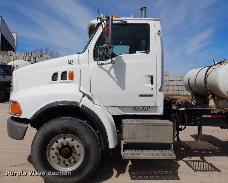 image for item KU9948 2004 Sterling LT9500  ready mix truck