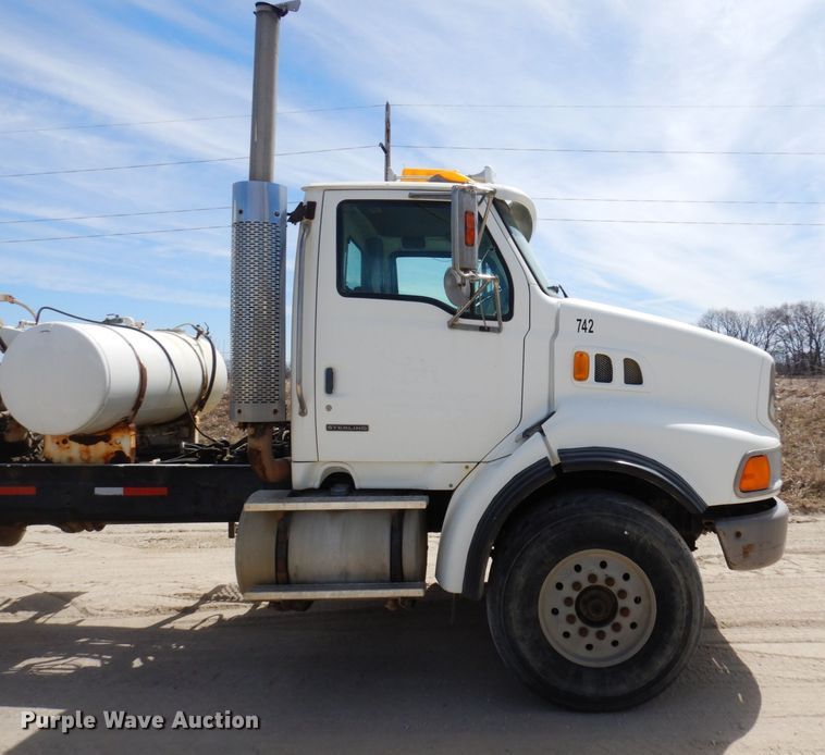 image for item KU9948 2004 Sterling LT9500  ready mix truck