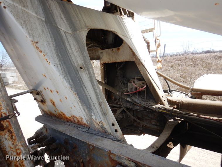 image for item KU9948 2004 Sterling LT9500  ready mix truck