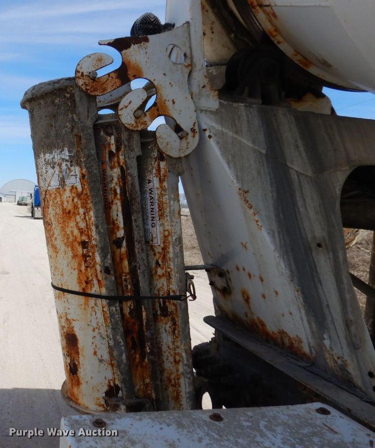 image for item KU9948 2004 Sterling LT9500  ready mix truck