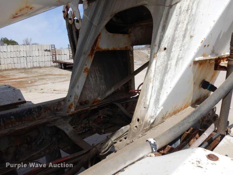 image for item KU9948 2004 Sterling LT9500  ready mix truck