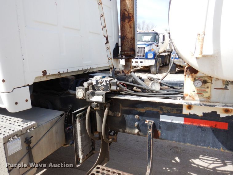 image for item KU9948 2004 Sterling LT9500  ready mix truck