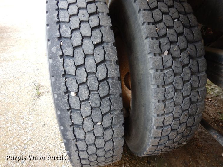 image for item KU9948 2004 Sterling LT9500  ready mix truck