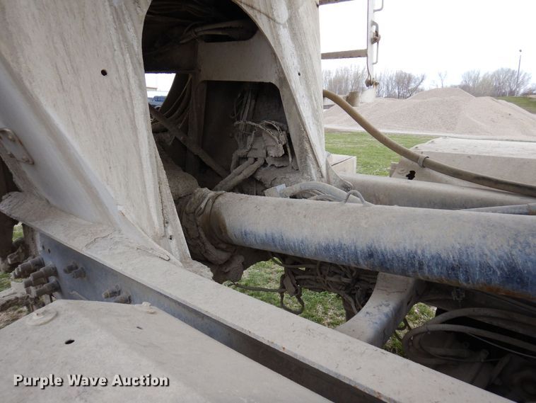 image for item KU9950 2005 Sterling LT9500  ready mix truck