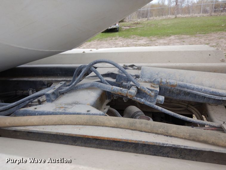 image for item KU9950 2005 Sterling LT9500  ready mix truck