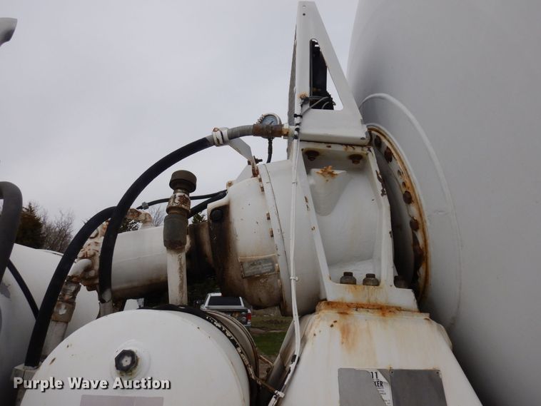 image for item KU9950 2005 Sterling LT9500  ready mix truck