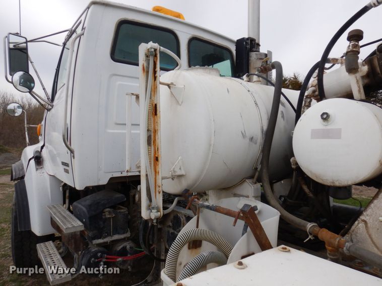 image for item KU9950 2005 Sterling LT9500  ready mix truck