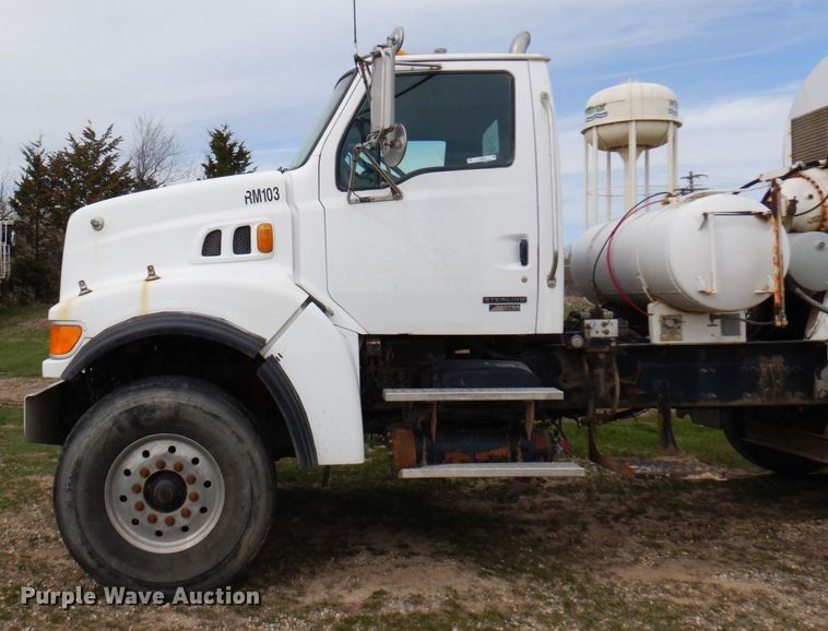 image for item KU9951 2005 Sterling LT9500  ready mix truck