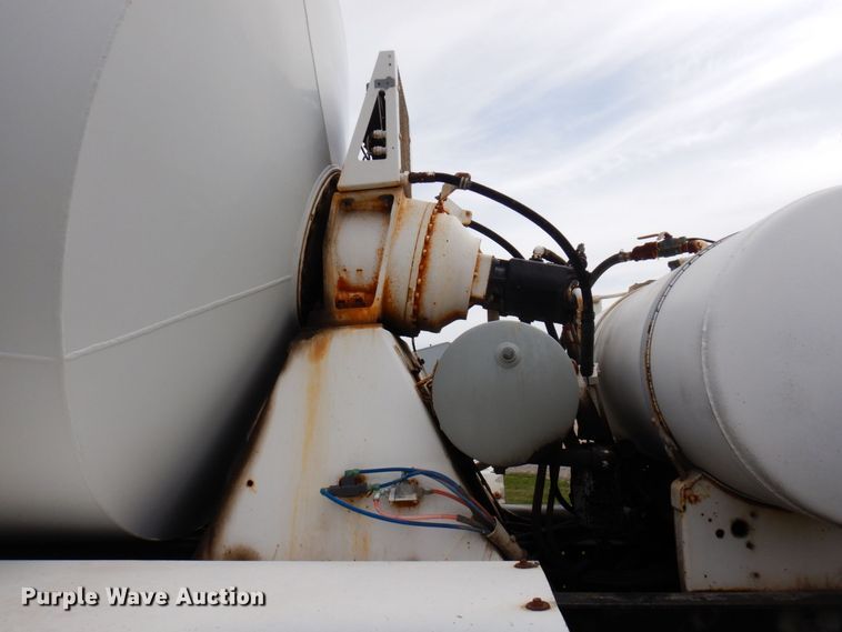 image for item KU9951 2005 Sterling LT9500  ready mix truck