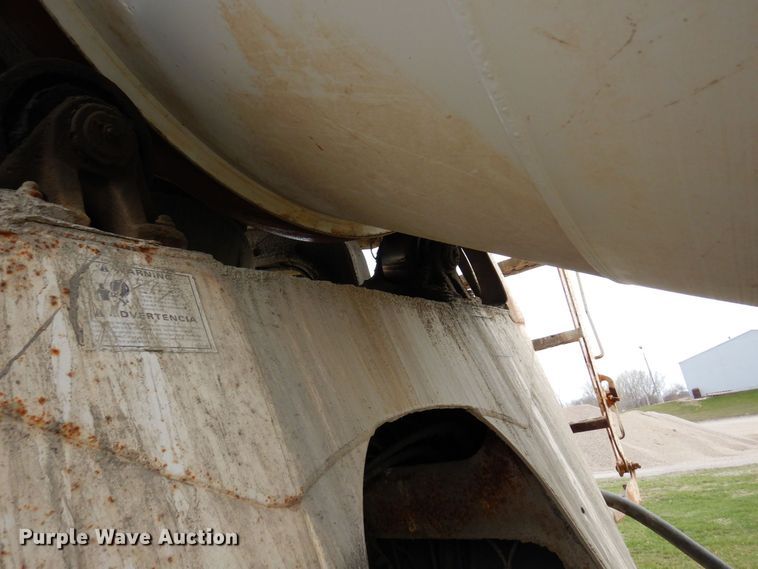 image for item KU9951 2005 Sterling LT9500  ready mix truck