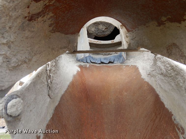 image for item KU9951 2005 Sterling LT9500  ready mix truck