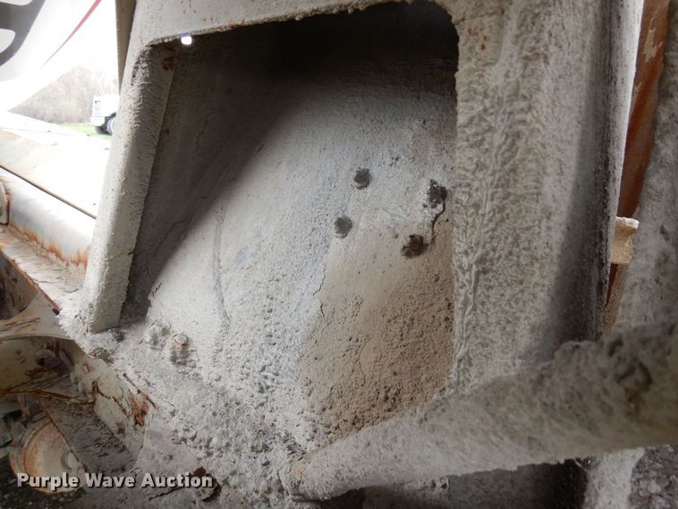 image for item KU9951 2005 Sterling LT9500  ready mix truck