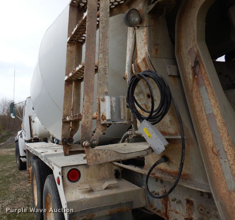 image for item KU9951 2005 Sterling LT9500  ready mix truck