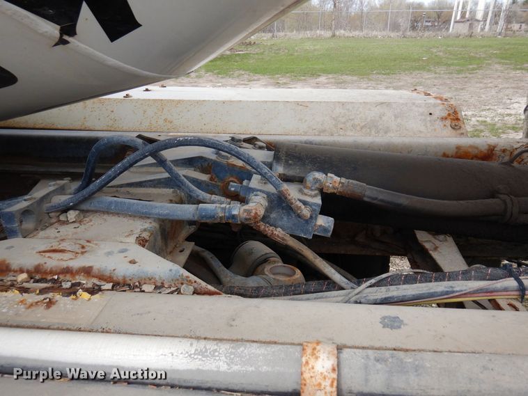 image for item KU9951 2005 Sterling LT9500  ready mix truck