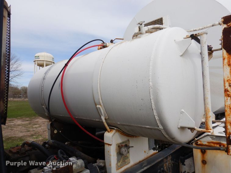 image for item KU9951 2005 Sterling LT9500  ready mix truck