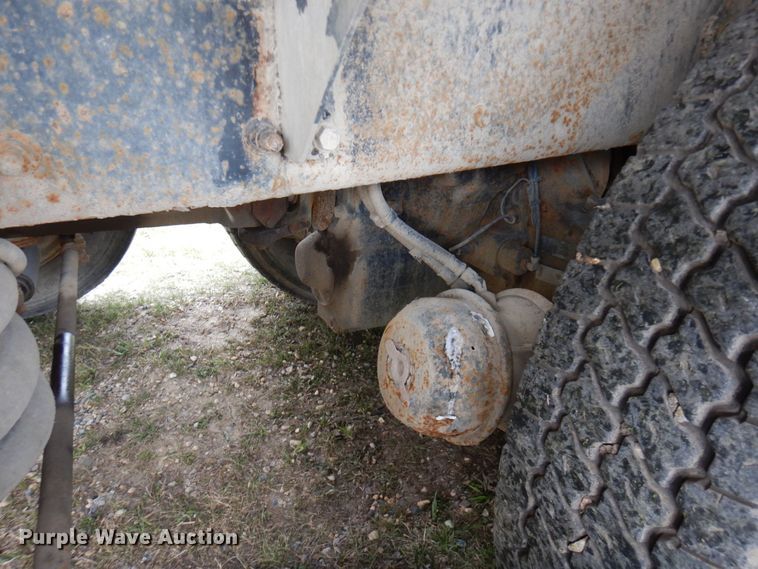 image for item KU9951 2005 Sterling LT9500  ready mix truck