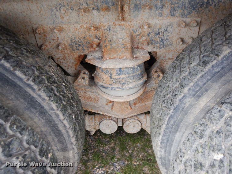 image for item KU9951 2005 Sterling LT9500  ready mix truck