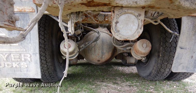 image for item KU9951 2005 Sterling LT9500  ready mix truck