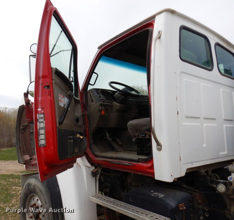 image for item KU9951 2005 Sterling LT9500  ready mix truck