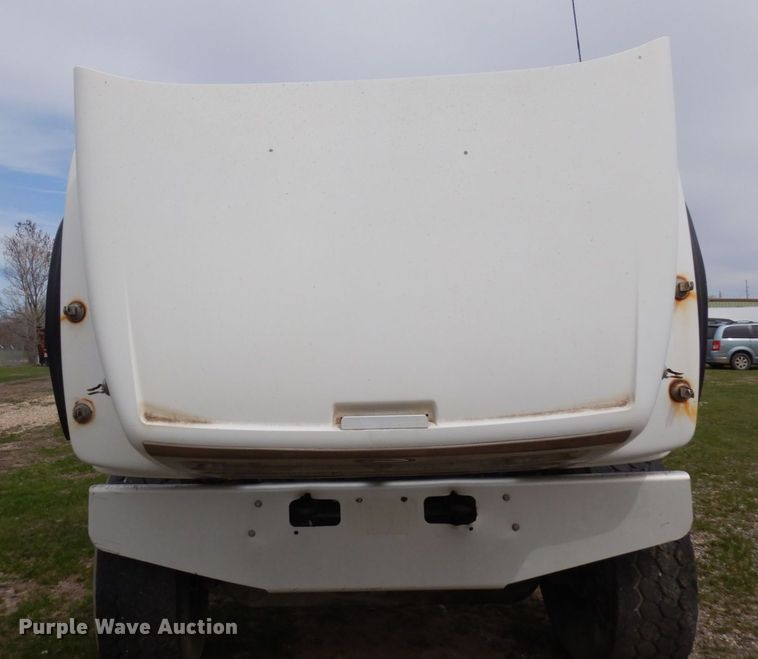 image for item KU9951 2005 Sterling LT9500  ready mix truck