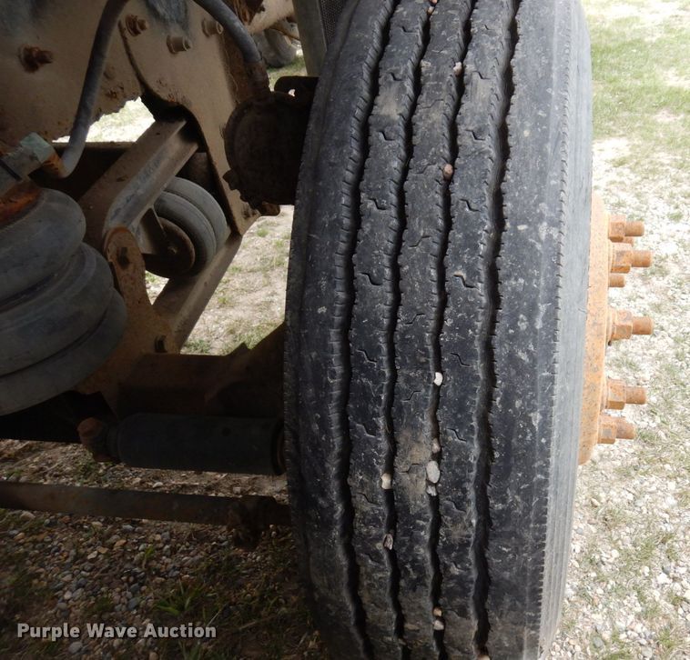 image for item KU9951 2005 Sterling LT9500  ready mix truck