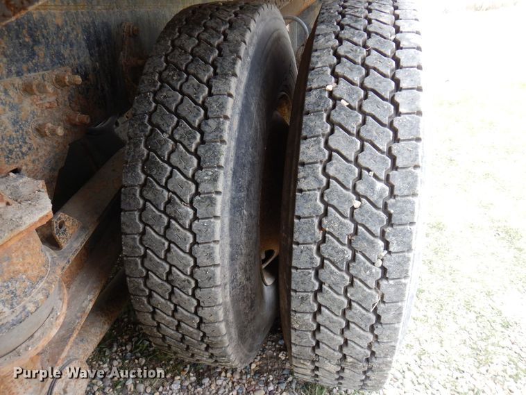 image for item KU9951 2005 Sterling LT9500  ready mix truck