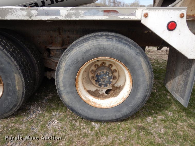 image for item KU9951 2005 Sterling LT9500  ready mix truck