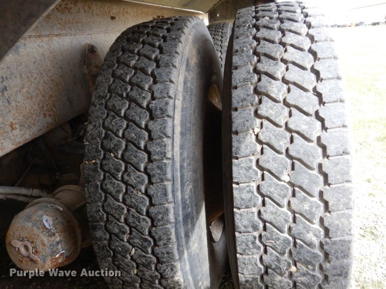 image for item KU9951 2005 Sterling LT9500  ready mix truck