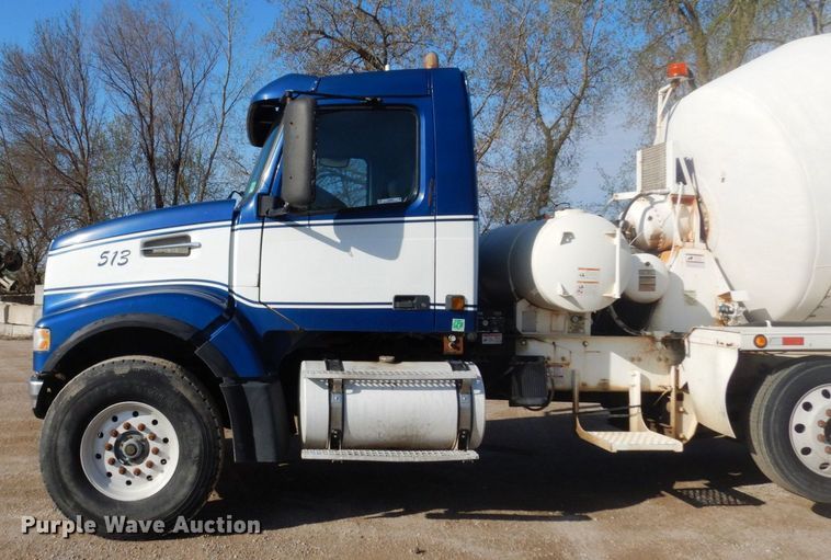 image for item KU9965 2002 Volvo VHD  ready mix truck