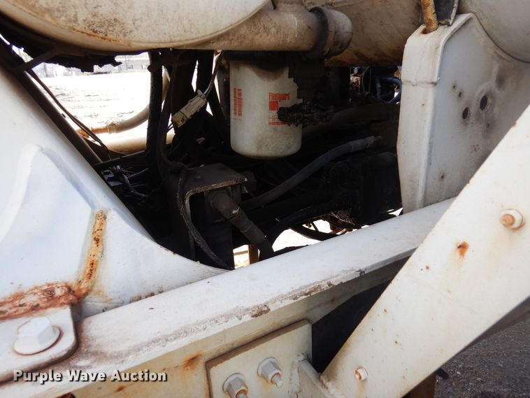 image for item KU9965 2002 Volvo VHD  ready mix truck