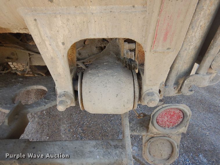 image for item KU9965 2002 Volvo VHD  ready mix truck