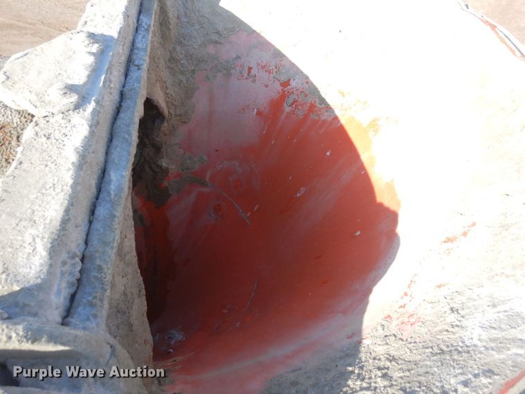 image for item KU9965 2002 Volvo VHD  ready mix truck