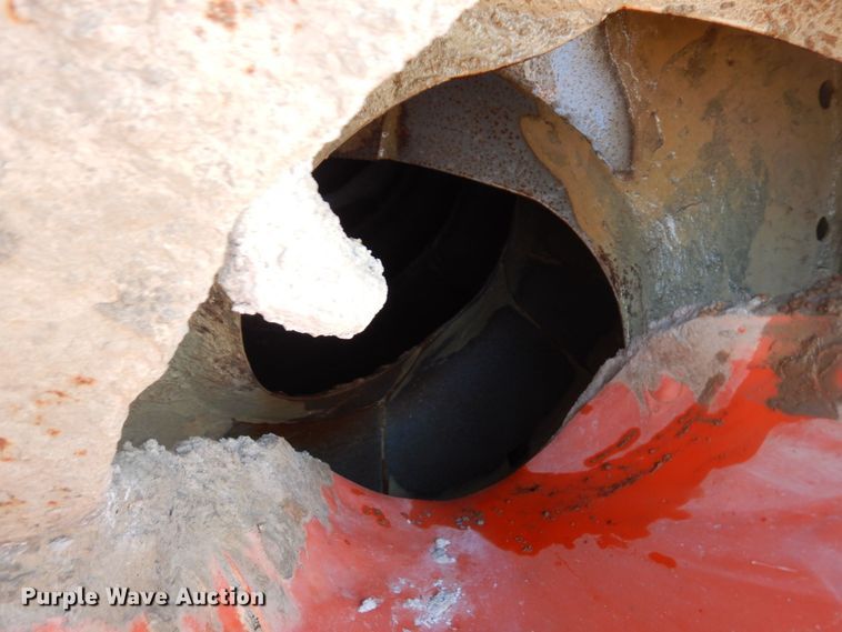 image for item KU9965 2002 Volvo VHD  ready mix truck