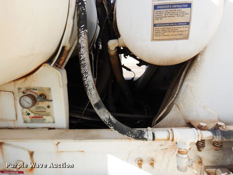 image for item KU9965 2002 Volvo VHD  ready mix truck