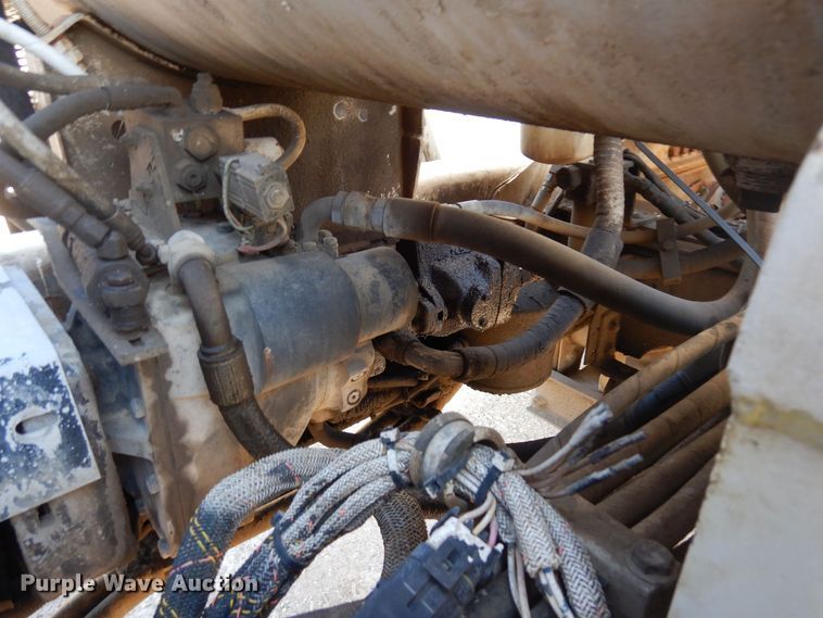 image for item KU9965 2002 Volvo VHD  ready mix truck