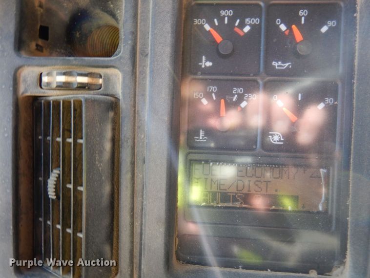 image for item KU9965 2002 Volvo VHD  ready mix truck