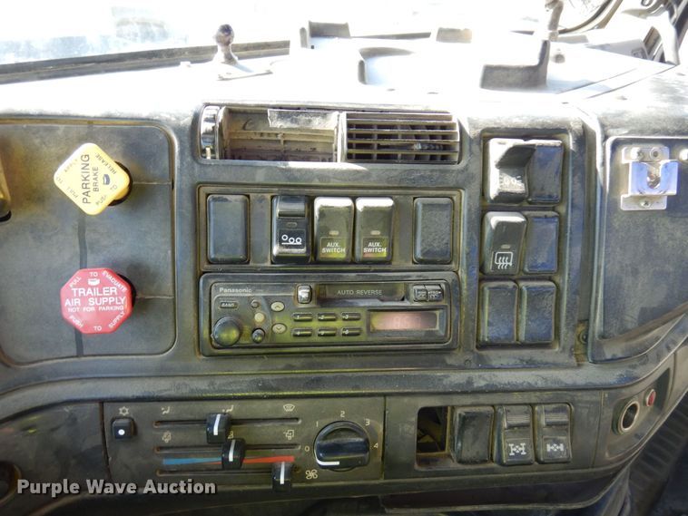 image for item KU9965 2002 Volvo VHD  ready mix truck