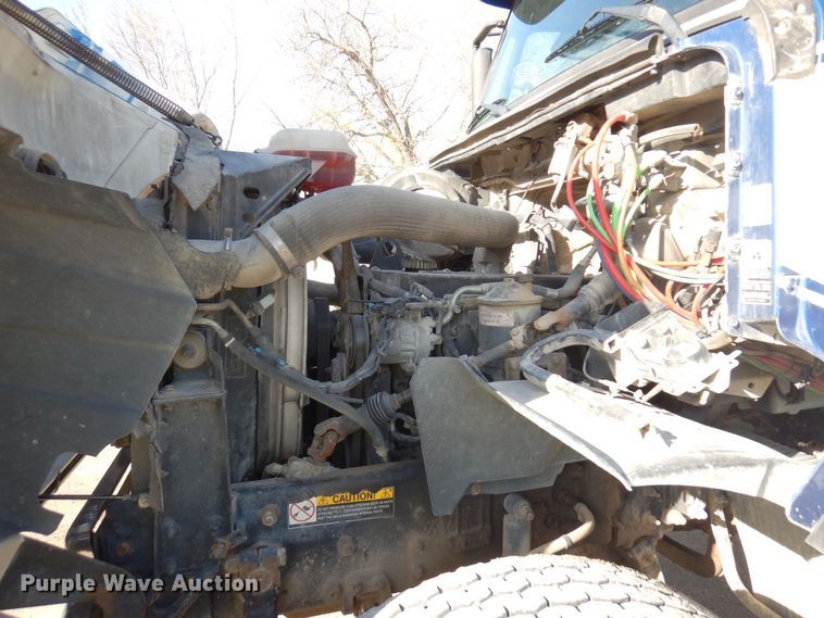 image for item KU9965 2002 Volvo VHD  ready mix truck