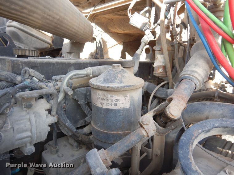 image for item KU9965 2002 Volvo VHD  ready mix truck