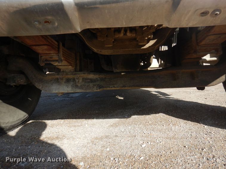 image for item KU9965 2002 Volvo VHD  ready mix truck