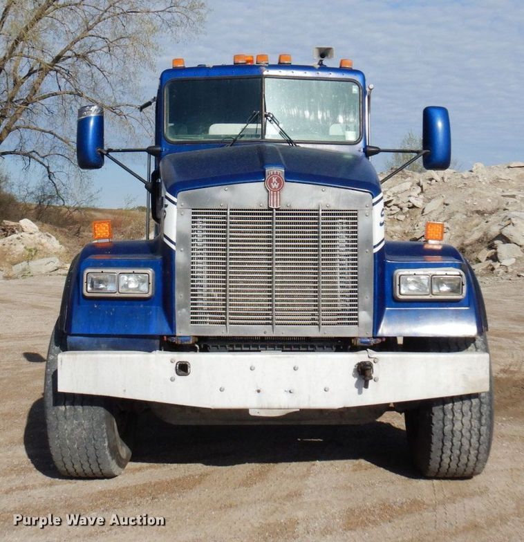 image for item KU9966 2002 Kenworth W900  ready mix truck