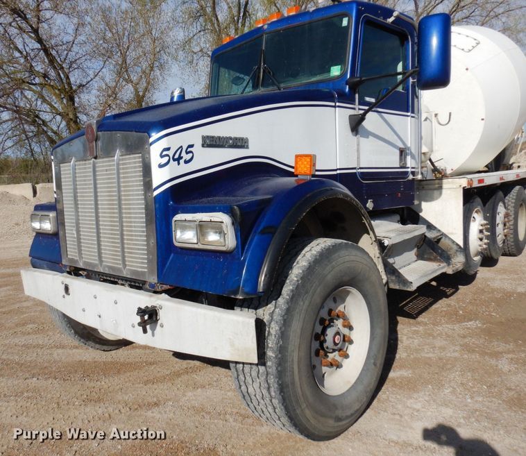 image for item KU9966 2002 Kenworth W900  ready mix truck