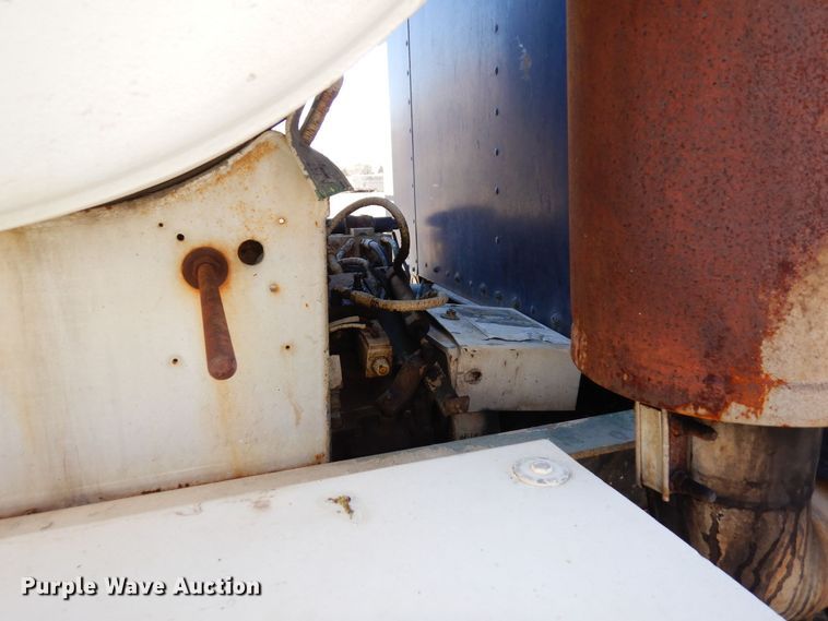 image for item KU9966 2002 Kenworth W900  ready mix truck